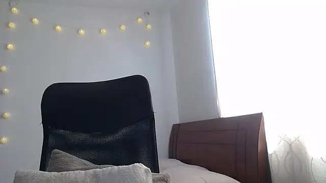 nalafoster online show from November 8, 3:39 pm