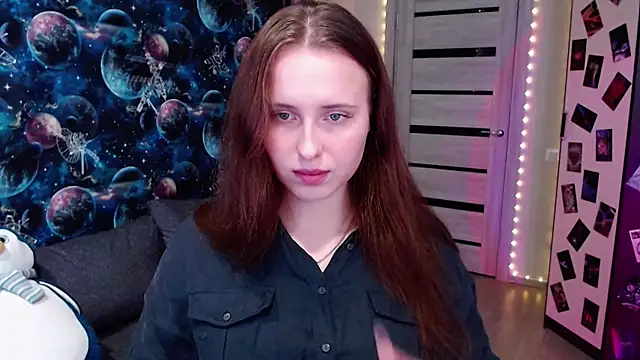 Snapshot of BarbiePieer chatting on October 5, 5:12 am BarbiePieer online show from October 5, 5:12 am