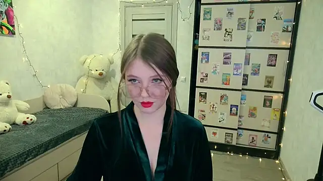Snapshot of GinnyBlacky chatting on October 10, 7:30 pm GinnyBlacky online show from October 10, 7:30 pm