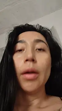 Elowyn online show from November 26, 10:33 pm