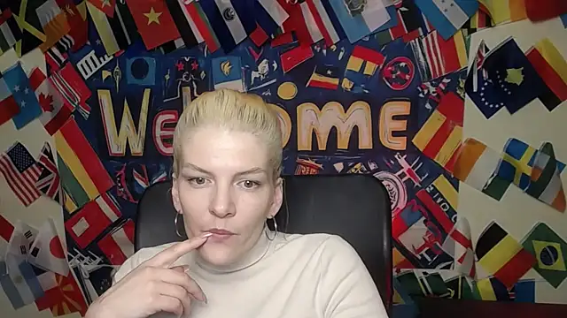 VanessaRey  online show from April 3, 4:49 pm