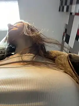 MilaBee online show from April 7, 11:12 am