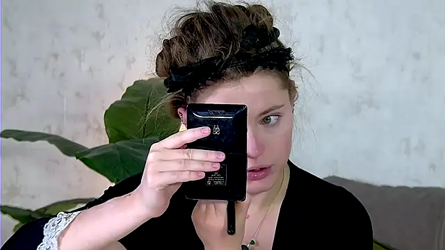 AshleyD  online show from October 6, 2:28 am