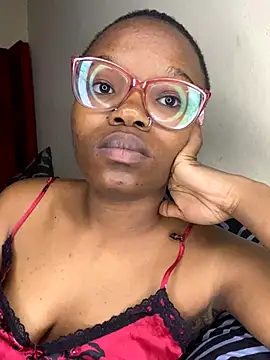 YummyMelanin117 online show from December 3, 10:01 pm