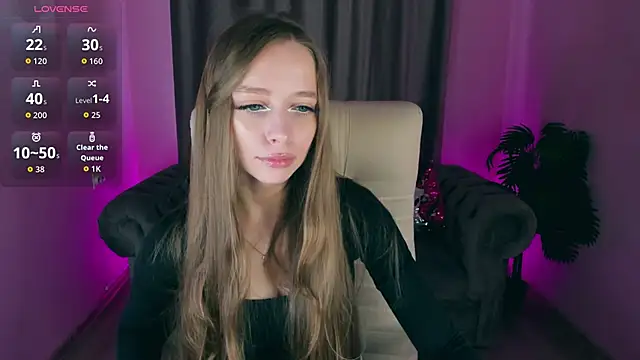 Amy Waynee online show from September 15, 8:11 am