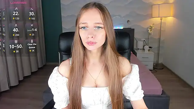 Amy Waynee online show from October 15, 11:29 pm