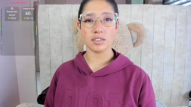 Elaine87  online show from October 3, 8:47 pm