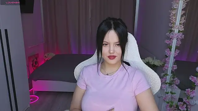 Snapshot of Betty__Davvis chatting on October 6, 1:50 pm Betty  Davvis online show from October 6, 1:50 pm