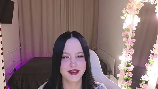 Betty  Davvis online show from March 3, 3:07 pm