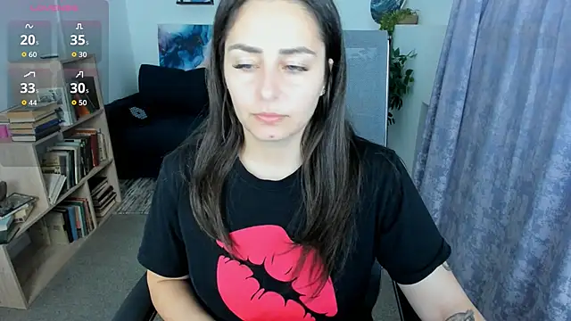 ValeriiMills online show from June 9, 3:55 pm
