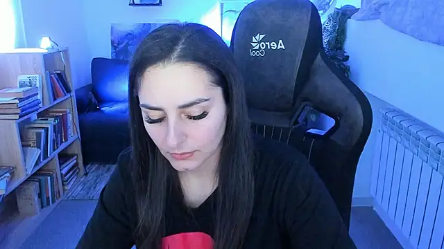 ValeriiMills online show from March 1, 2:39 pm