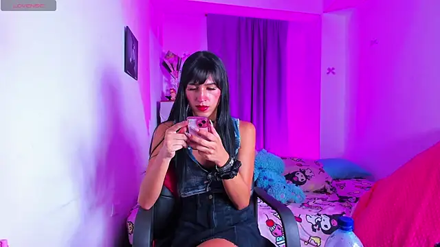 SkylerBennet online show from April 12, 3:09 am