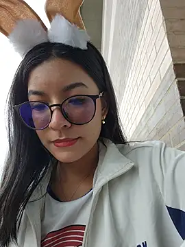 Pretty roxxyy online show from October 31, 1:48 pm