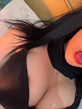 QueenLujaine online show from April 11, 7:56 am