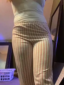 bankruptbabe online show from May 2, 3:43 am