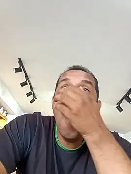 elnegro707070 online show from October 26, 8:15 pm