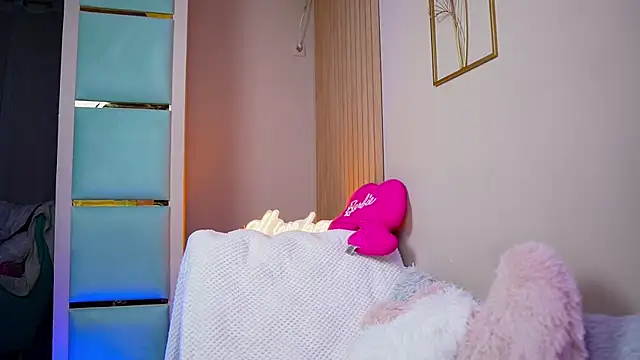 SabrinaJade online show from December 14, 7:03 am