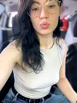 Snapshot of MeekyRich chatting on September 9, 3:28 am MeekyRich online show from September 9, 3:28 am