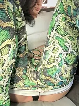 Snapshot of MeekyRich chatting on October 22, 5:01 am MeekyRich online show from October 22, 5:01 am