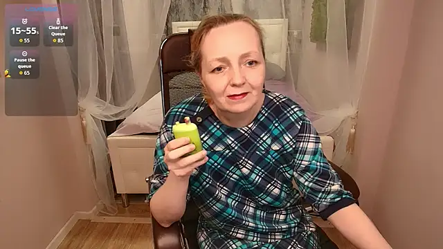 Karen Villis online show from April 9, 12:10 pm