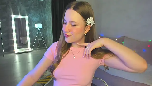 Candy Cansew online show from January 9, 1:10 am