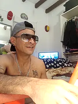 hotCOUPLEPETRA online show from April 8, 5:26 pm