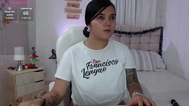 mia traveluxe online show from December 14, 4:18 am