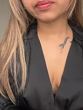 Scarlett 1819 online show from June 5, 5:52 pm
