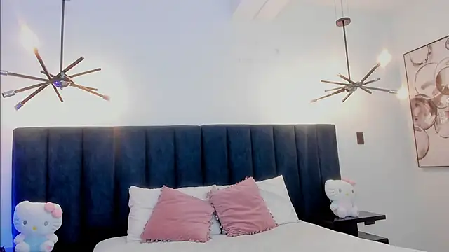 niia7 online show from September 23, 7:45 pm