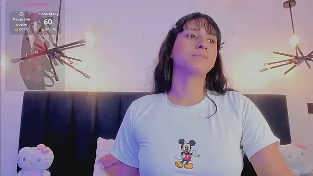 niia7 online show from September 12, 7:32 pm