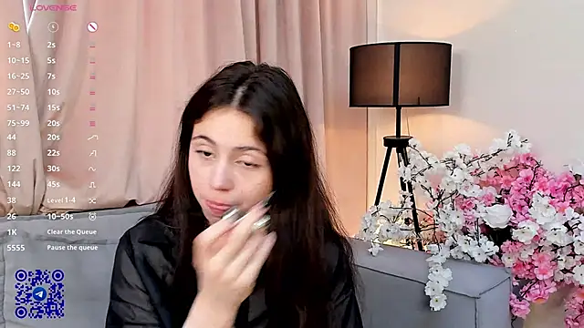 JulianaChapel online show from September 18, 10:36 am