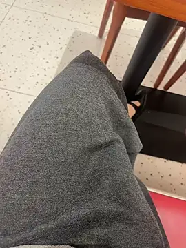 xiaoyuan01 online show from March 25, 1:44 am