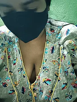 Liyaa 24 online show from February 5, 12:24 am