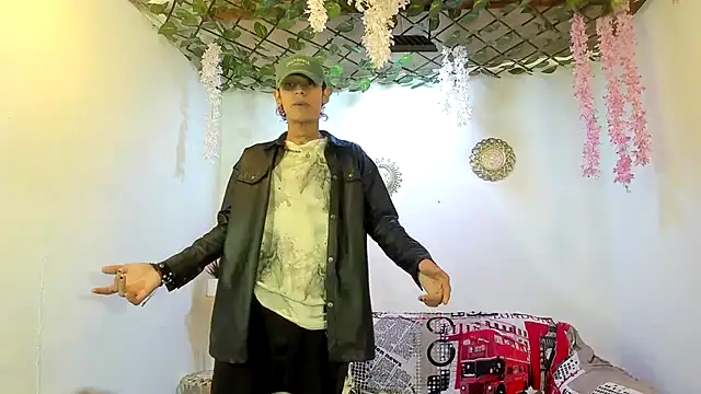 Bastian boyshot77 online show from February 20, 1:23 pm