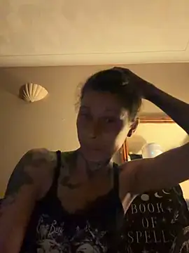 DarkAngelz1 online show from June 16, 2:45 am