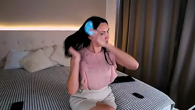 MonikaBelachi online show from October 10, 10:53 am