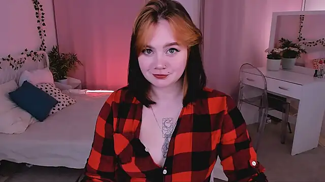 lunaalli online show from September 26, 4:48 pm