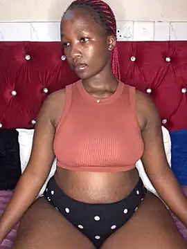 Snapshot of MissREAHx chatting on September 21, 9:13 pm MissREAHx online show from September 21, 9:13 pm