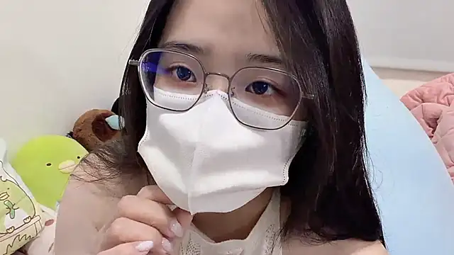 LHeart online show from April 10, 2:12 pm