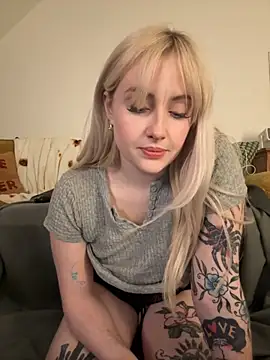 seeunexttuesday online show from November 8, 1:32 am