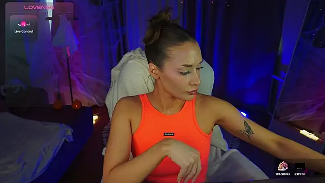 Snapshot of SPICY_KIM chatting on October 31, 5:09 am SPICY KIM online show from October 31, 5:09 am