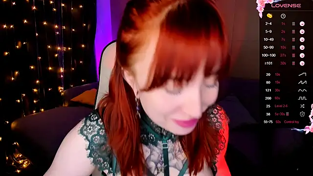 Snapshot of deboramoore chatting on October 24, 2:18 am deboramoore online show from October 24, 2:18 am