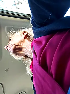 clarabell4 online show from November 5, 8:30 am