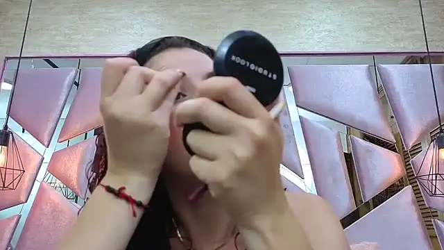 ThaliaCross online show from February 18, 8:08 pm