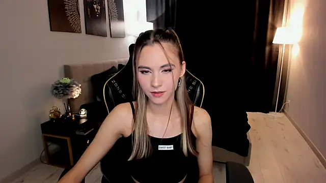 EllaCurtis online show from February 11, 6:09 pm