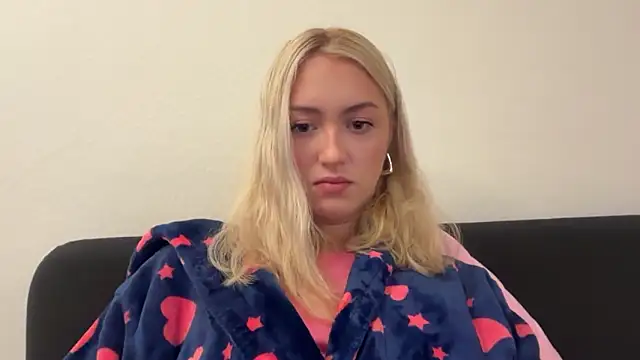 Kitty Swetty online show from October 4, 7:07 pm