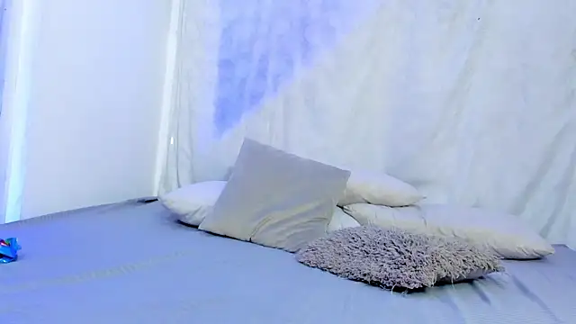 KamileBlake online show from December 17, 4:38 am