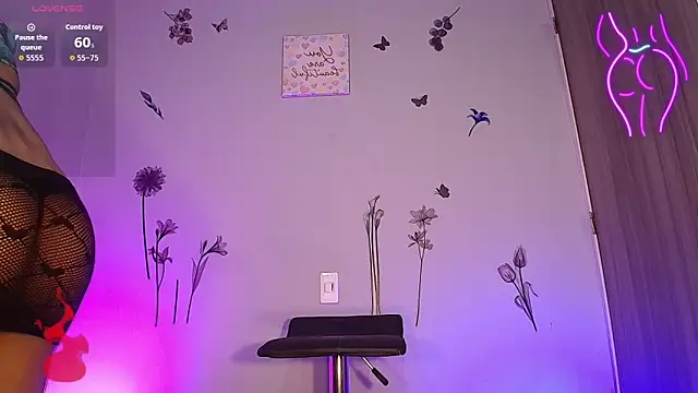 Barbydominant fetish online show from October 23, 8:59 pm