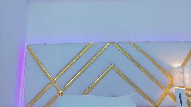 Snapshot of laila_stilwiills chatting on October 12, 12:13 am laila stilwiills online show from October 12, 12:13 am