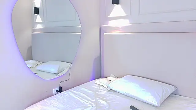 MeghanMure online show from September 23, 6:33 am